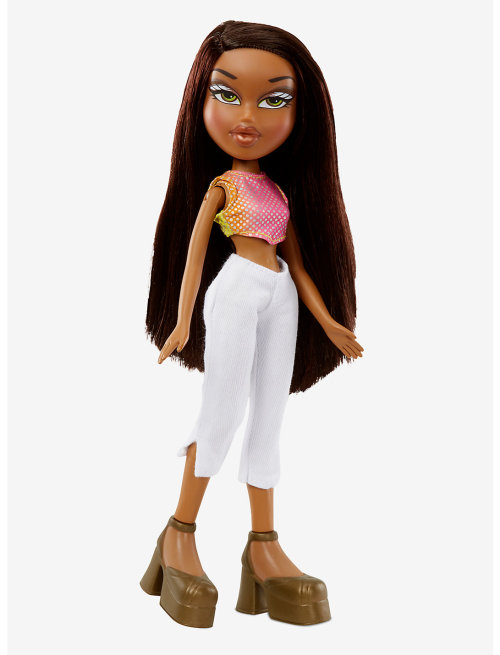 oceanicpride:Stock photos of the Bratz 20 Yearz Special Edition Original Dolls