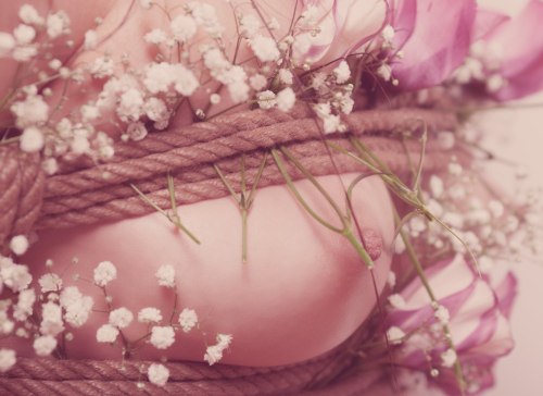 Porn Pics Flower breasts