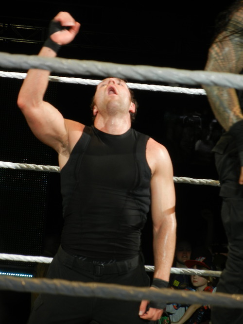 kevde87:  twinambrose:  @jkriver asked me to post these from her show in peoria, so credit her if using..Go follow her she’s new here;)  cannot stop laughing  3rd one looks like hes about to put a giant dick in his mouth hahahaha 