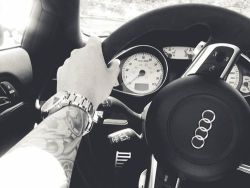 awesomeagu:  Amazing car, amazing watch 