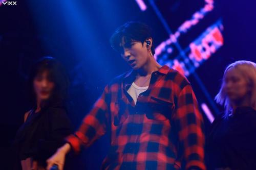 220312 Leo @ 2022 LEO Special Live [I’m Still Here - And you are] | © Naver