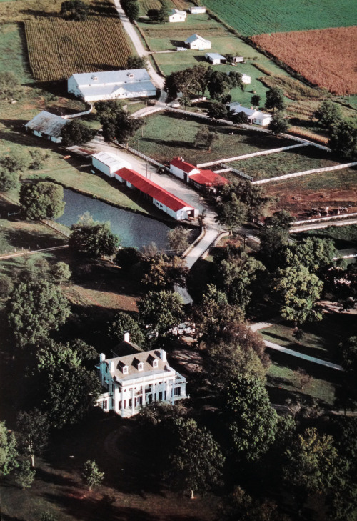 justenoughisplenty: Haynes Haven Farm near Spring Hill, Tennessee. National Geographic - May, 1986