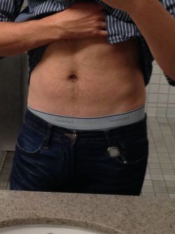 waistbandboy:  Thanks for the submission! Nice waistband shot from a follower!