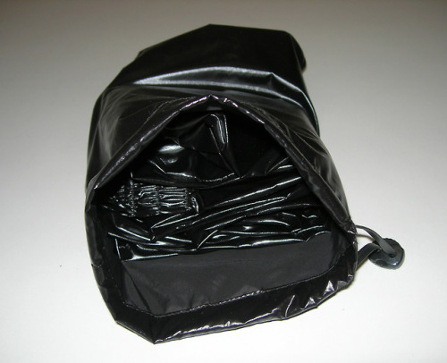 Shipping extrashiny black R@ZZ Pants to a customer in France.Elastic waist, 2 side pockets.The pants