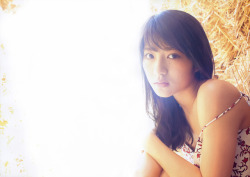 46pic:  Yumi Wakatsuki 1st Photobook - Palette