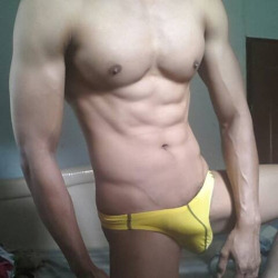 yumyumasianhunks:  yum yum Asian hunks. check