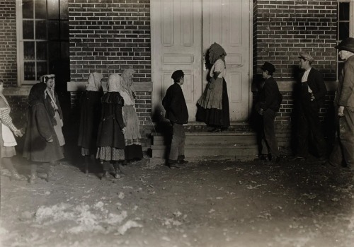 Child workers on their way to a night shift at Whitnel Cottton