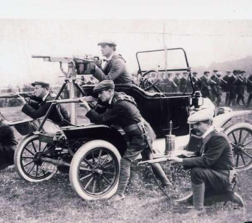Men of the Ulster Volunteer Force in training, 1914.  Opposed to the IRA, the UVA was opposed to Iri