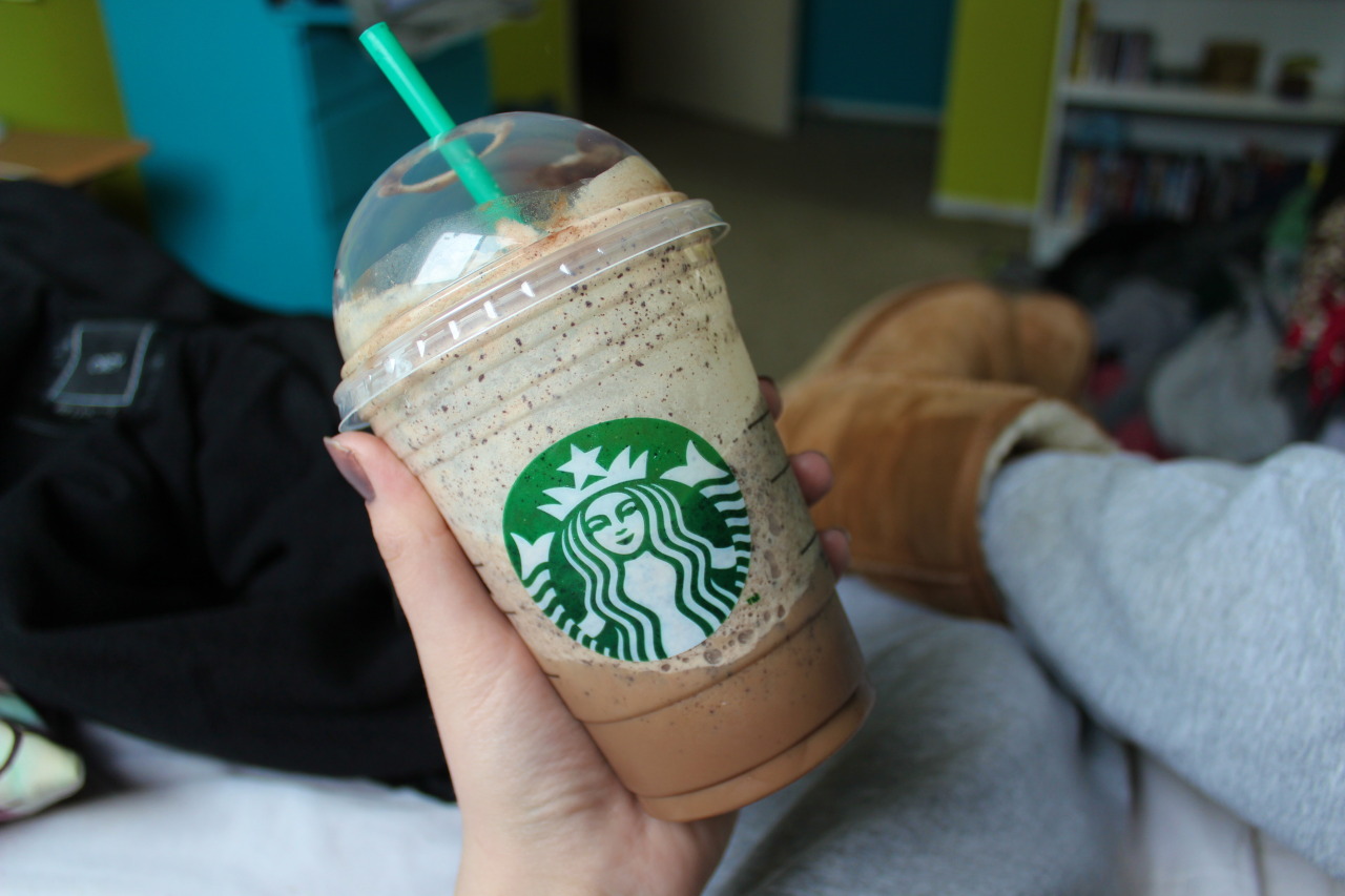 d4untles-s:  nettwerks:  pitchblackloner:  d4untles-s:  My first quality picture