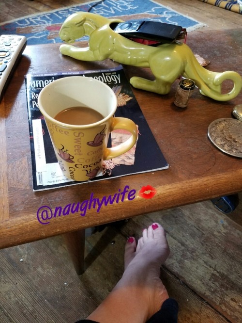 naughywife: Pussy & coffee.~@naughywife Damon I would pound yourvsexybasshole and pussy so good 