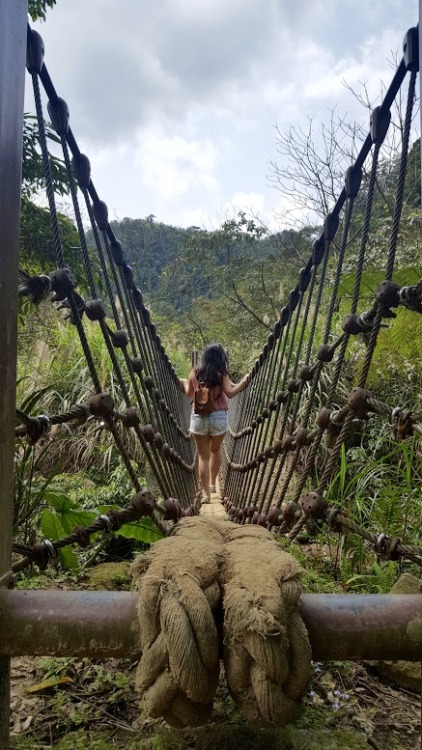 Hiking from the Sandiaoling Station to Dahua - waterfalls, rope ladders and suspension bridges.