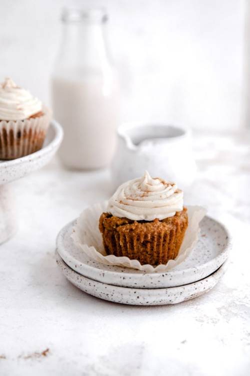 fullcravings:Healthy Pumpkin Cupcakes