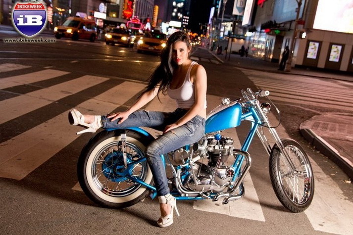 biker-queens:  Biker QueenBiker Queen on Twitter
