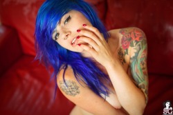 beautifulgirlsmakemesuicidal:  Lusciouslemons Suicide 