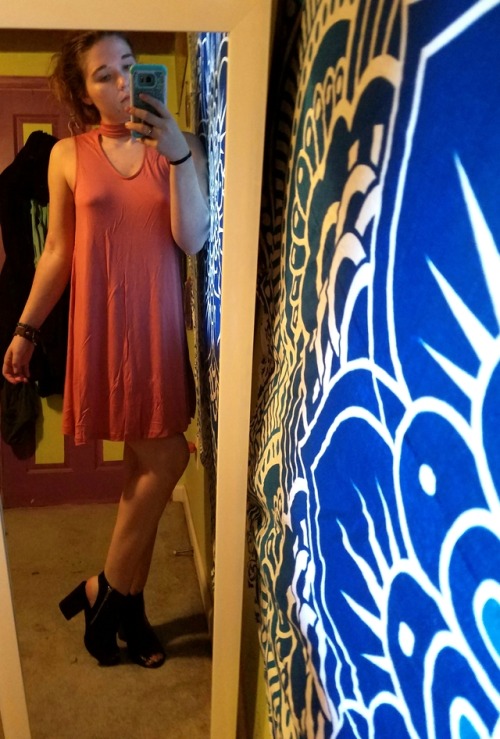 setthenipplefree:New choker dress & shoes The bralessness is real.