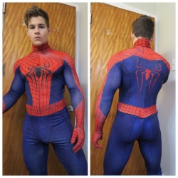 allofthelycra:  Hot guys in lycra, spandex, and other sports gear » http://allofthelycra.tumblr.com