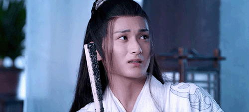 jostencredible: [id: four gifs of the character Nie Hauisang from the series “The Untamed