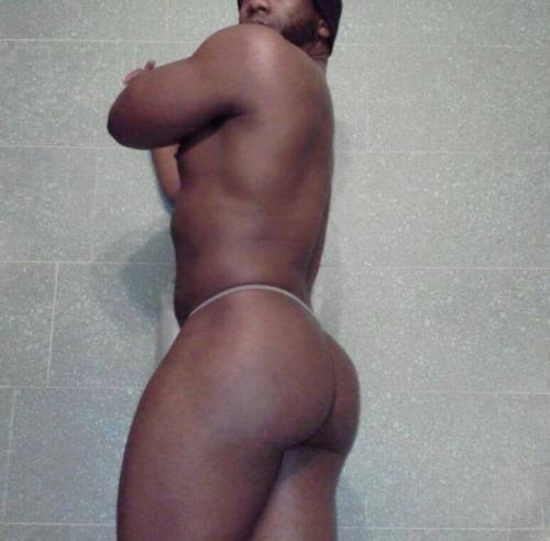 menwearingthongs:  Hot ass