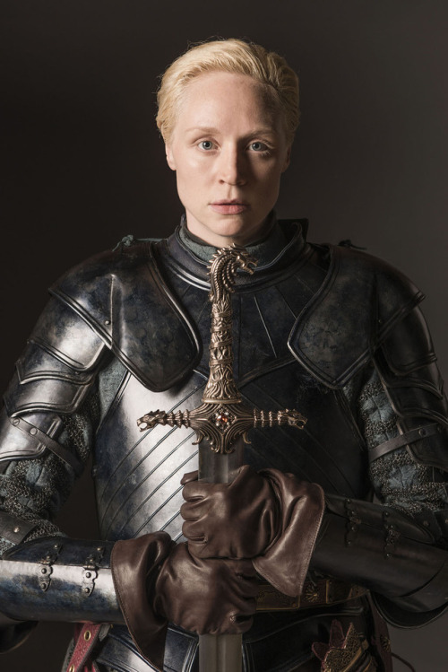 Ok, now it’s time for serious challenge!  Arya Stark VS Brienne of Tarth.Young, fast and well traine