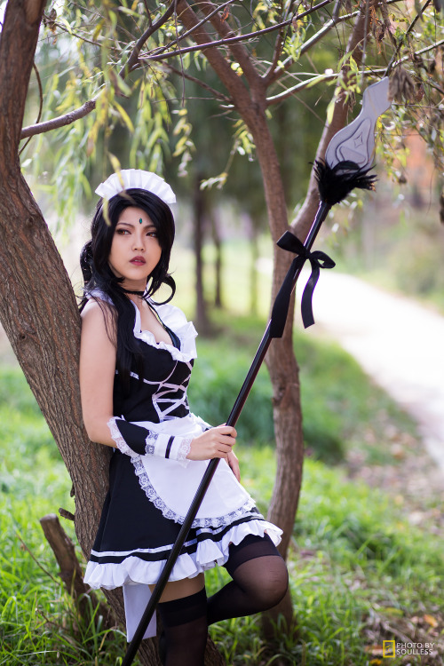 league-of-legends-sexy-girls:Nidalee Cosplay