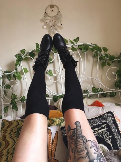 vanimamela:I love my lil legs 🌱🐘 porn pictures