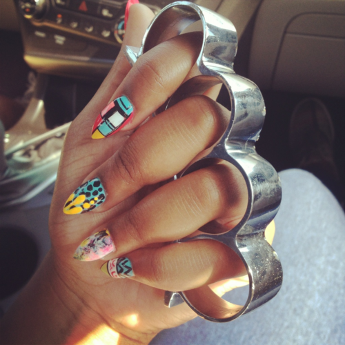 classyndbeautiful:  i follow back similar blogs (: 