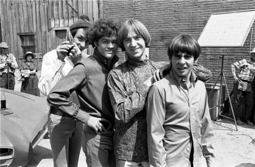 Davy: not quite ready for the picture Peter: adorable human puppy Micky: smoldering Mike: god d