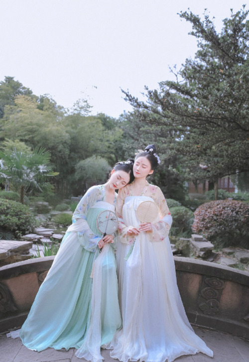 hanfugallery: Traditional Chinese hanfu by 小艾野