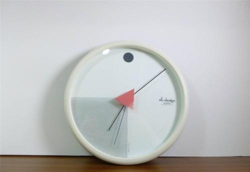 Post #139Ell Design clock, current for sale on eBay as item #151598951028.“Good Design - Joyfu
