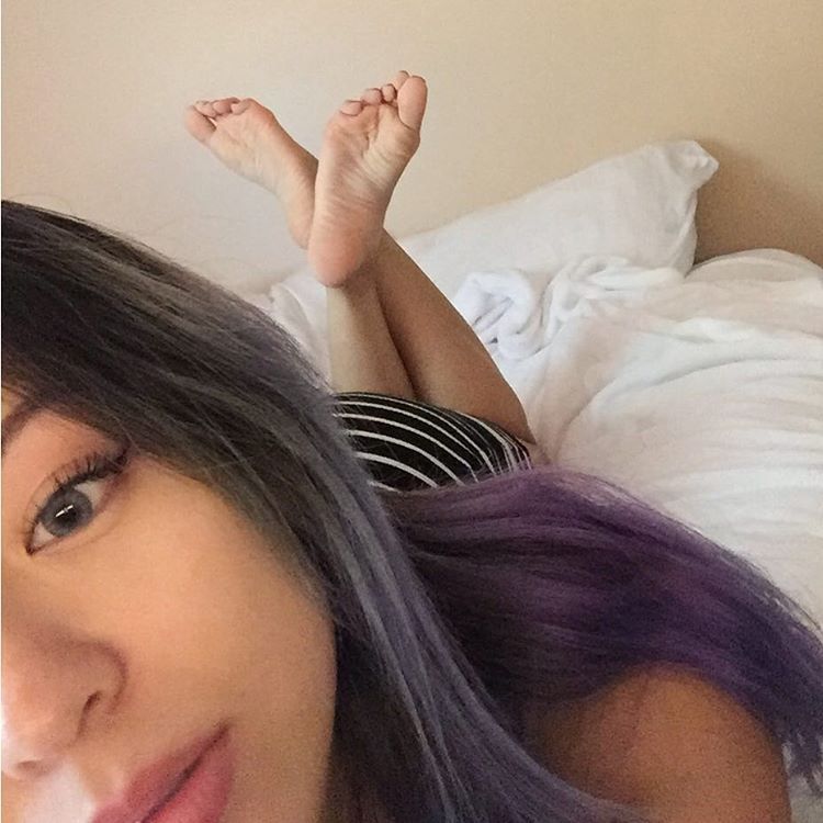 Teen Feet and Tiny Toes