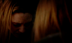 lari-elassea:  Olivia Dunham in season 4 [part two]