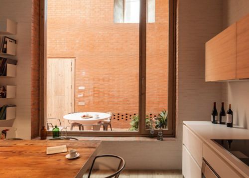 CASA 1014Architect : H ArquitectesPhotographer : Adria GoulaLocation: Granollers, Barcelona, SpainSt