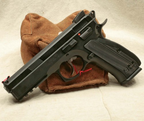 thafreedomwall:  CZ 75 SP01 Shadow Line.Source: armurerie-roussel.fr