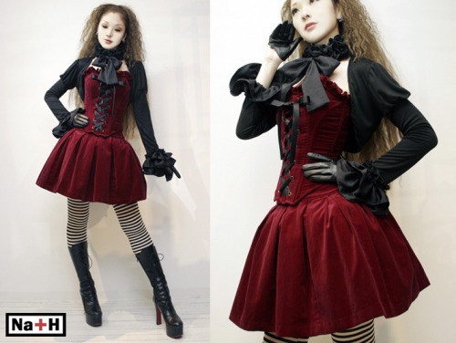 xtoxictears:  naplushkobe:  2014-15 A/W “FairyTale” オフィシャルコーディネート/着用写真  Want all. 