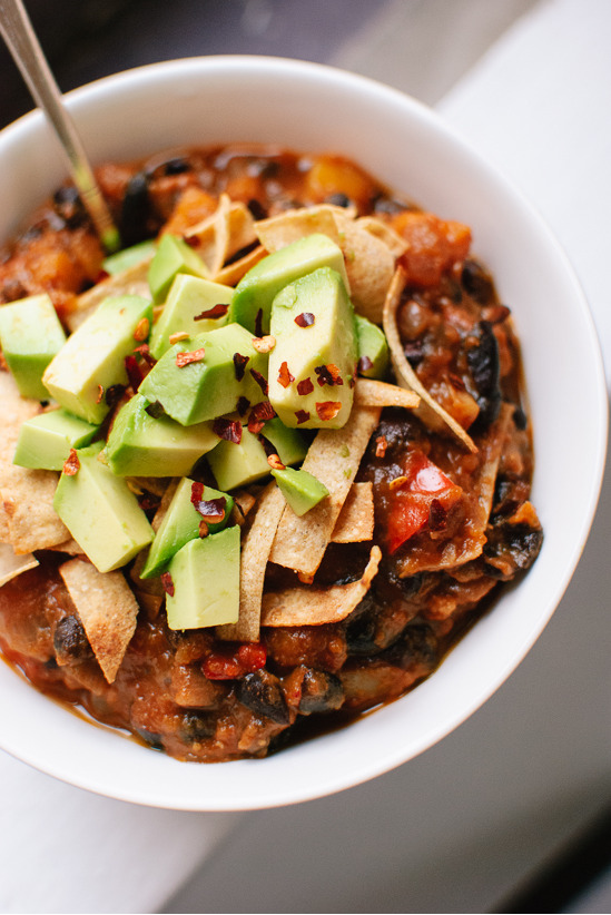 vegan-yums:  Butternut Squash Chipotle Chili with Avocado  