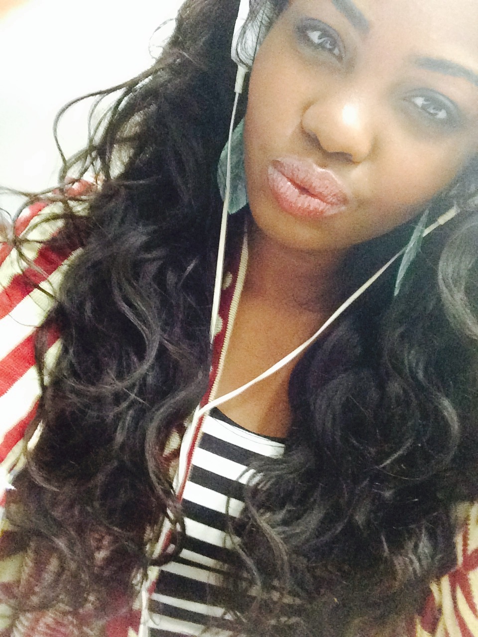 quitethefreak:i got a big ass head.and a crooked smile.and fucked up teeth.but today,