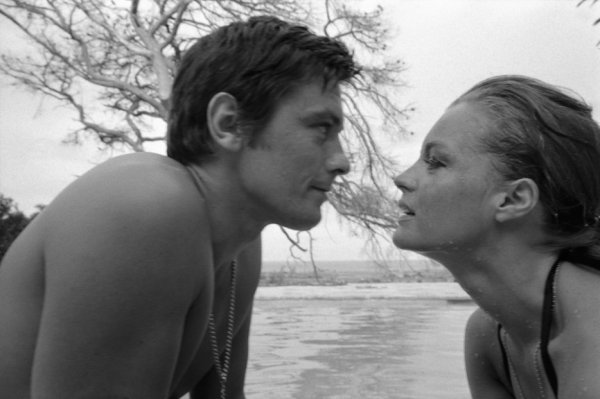 cinemarhplus:  Alain Delon and Romy Schneider in La piscine