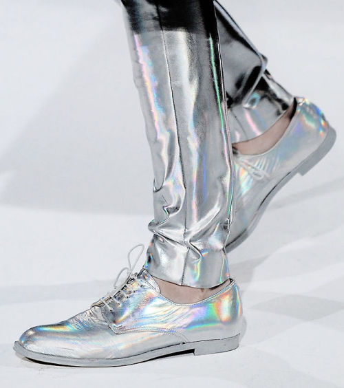 telojuropordior:shoes at hussein chalayan ready to wear fall/winter 2012.