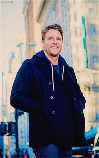 entranceshiya:  Jake McDorman ♥ as Brian Finch in Limitless My Livejournal : http://entrance-icons.livejournal.com