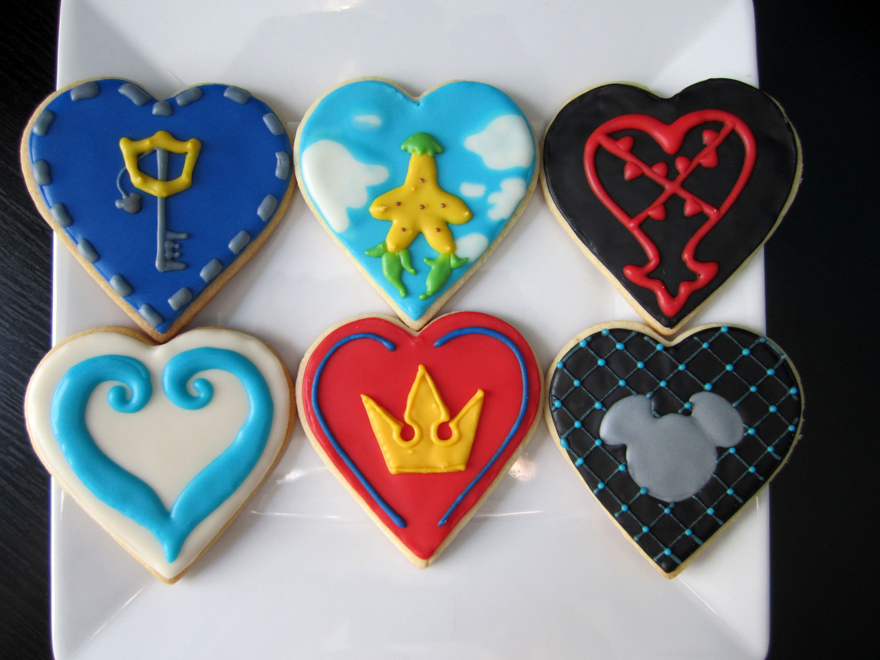 xteaandcuriosityx:  Kingdom Hearts Inspired Cookies! Just in time for the release