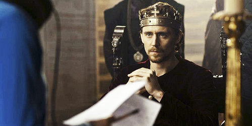 Sex hiddleston-daily:  On set of The Hollow Crown pictures