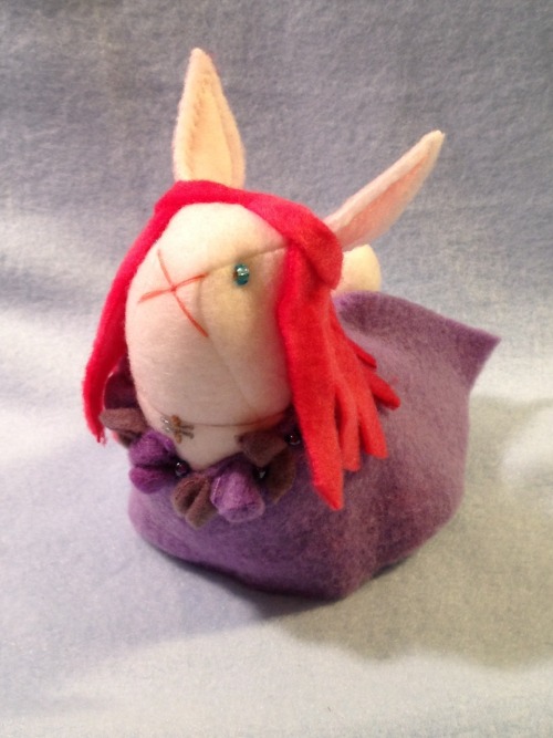 buneesi: a little Sansa Stark bun! made by The Stitchy Button on etsy