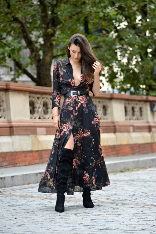 Who says maxi dresses were only made for bright and sunny days? Pop on your over-the-knee boots and 