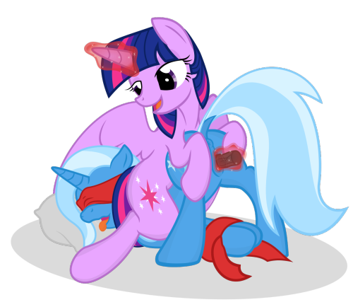 the-smiling-pony: More twixie \o/ Based on a commissioned sketch from Quartz-Poker, vectored with pe