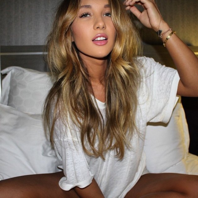 finofilipino:  La moza del día es Niykee Heaton.En el Arca de Fino su galería
