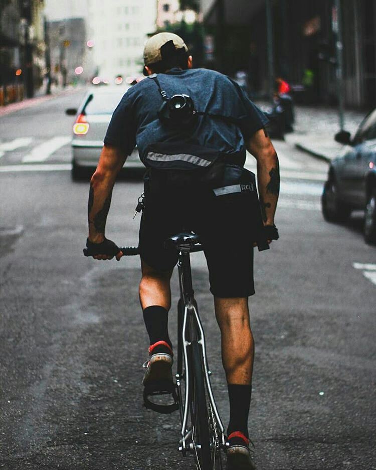hizokucycles:  #Repost from cyclist/ photographer @b.fxd55  -  #fixedgear #fixasp