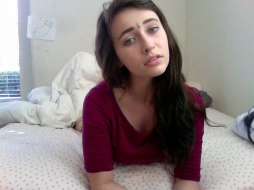 paledust:  oldvibes:  meurve:  lilkiatty:  hey bbs  omg wtf ur perfect  ☽  ♡