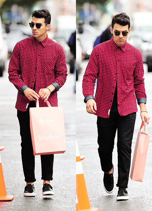 joe jonas