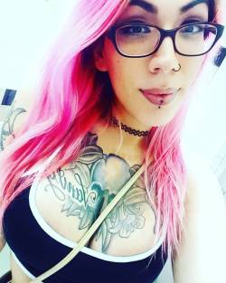 Regular selfie :)  #DayOut #girlswithpiercings #GirlsWithTattoos #PinkHair #Selfie