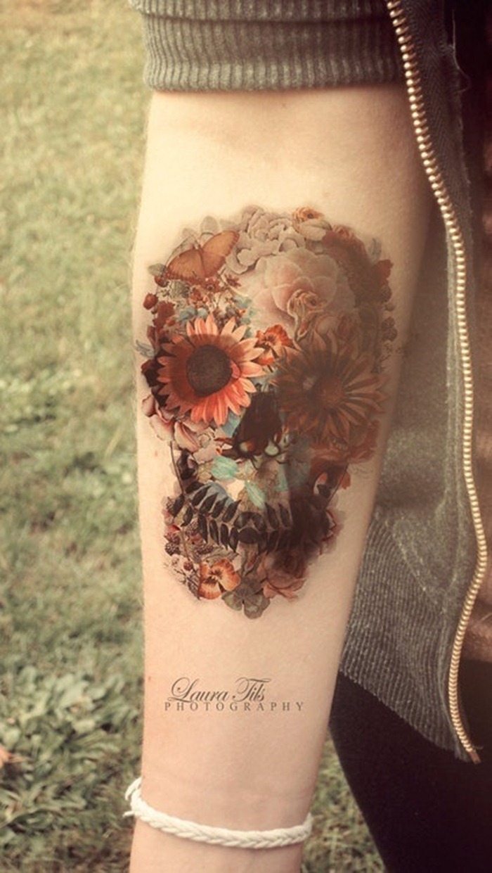 wanderlust-cat:  Words  can’t describe how stunning this is.  Tattoo artist unknown,
